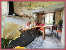 Maison à vendre 9 pièces SAINT SAUVEUR (29)