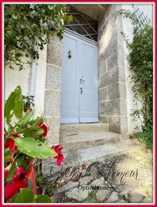 Maison à vendre 9 pièces SAINT SAUVEUR (29)