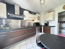 Appartement familial lumineux avec terrasse, garage et résidence sécurisée à Montigny-lès-Metz