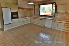 Villa unique à SAINT ESTEVE 4 chambres 6 pièces 1 garage 1 piscine