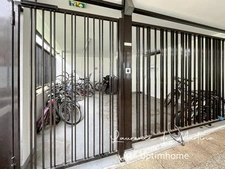 Studio à vendre avec balcon et parking, dernier étage BEZONS (95)