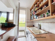 Appartement à vendre La Garenne-Colombes – avec loggia, hauteur et vue dégagée