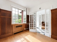 Maison de caractère avec jardin arboré - 