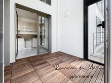 Duplex 3 pièces au 2ᵉ et 3ᵉ étage avec balcon, loggia et parking, proche RER A Nanterre-Ville.