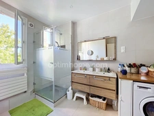 Appartement 5 pièces de caractère à 5 minutes de gare de la Garenne-Colombes et des commerces