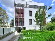 Studio à vendre avec balcon et parking, dernier étage BEZONS (95)