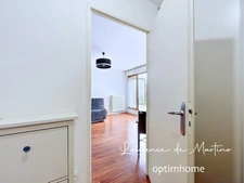 Studio à vendre avec balcon et parking, dernier étage BEZONS (95)