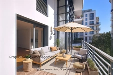 Duplex 3 pièces au 2ème et 3ème étage avec balcon, loggia, proche RER A Nanterre-Ville.