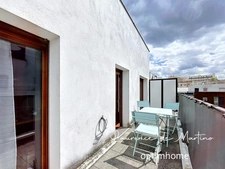 Studio à vendre avec balcon et parking, dernier étage BEZONS (95)