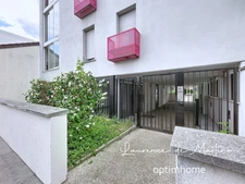 Studio à vendre avec balcon et parking, dernier étage BEZONS (95)