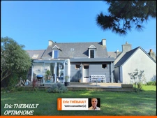 LOCQUIREC : Maison de caractère proche mer, 700 m² de terrain , la plage des Sables Blancs à pied !