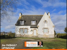 Superbe maison traditionnelle avec pierres de taille et couverture en lauze à Lanmeur - Parfaite opportunité à ne pas manquer !