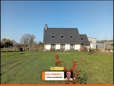 PLOUGASNOU : Propriété familiale proche bourg avec hangar de 100 m², 2 000 m² de terrain et plages à proximité !
