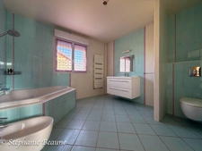 Ermont, maison sur un sous-sol total, 3 chambres, possibilité 5, à deux pas de la gare.