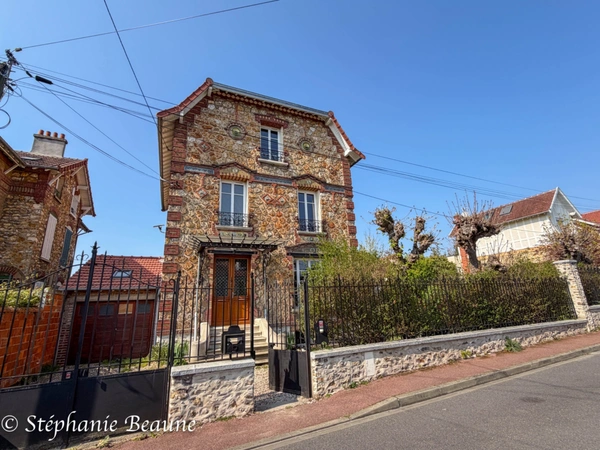 Ermont, villa meulière de 170m2 à deux pas de toutes les commodités 