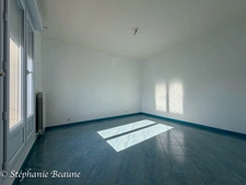 Ermont, maison sur un sous-sol total, 3 chambres, possibilité 5, à deux pas de la gare.