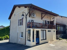Magnifique maison de village rénovée T5 de 149 m² avec extérieur et vue sur les Alpes
