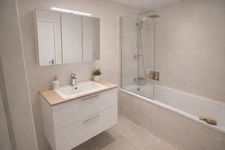 Appartement 3 pièces de 72 m2 avec 3 grands balcons, cave, garage et vue sur le Jura