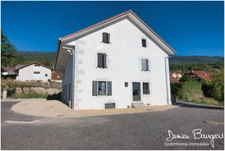 Maison mitoyenne brute avec fort potentiel d'environ 84 m² (110 m2 sol)