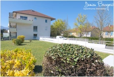 À LOUER – Appartement T6 duplex de 155 m² avec terrasse, vue Mont-Blanc et 2 garages – Ferney-Voltaire