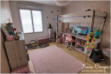 Maison mitoyenne T5 de 126 m2 habitables avec double garage