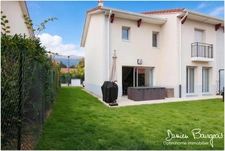 Maison mitoyenne T5 de 126 m2 habitables avec double garage