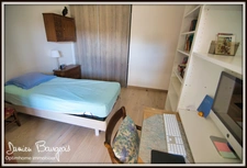 Élégant appartement T2 de 50 m2 en rez-de-jardin avec terrasse, vaste jardin, garage fermé et stationnement privé