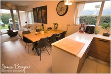 Appartement T3 situé en rez-de-jardin au calme avec grand garage de 37 m2 et 1 place de parking extérieure