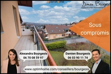 Élégant appartement T3 en dernier étage avec poutres balcons, vue montagnes et piscine