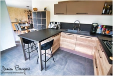 Maison mitoyenne T5 de 126 m2 habitables avec double garage