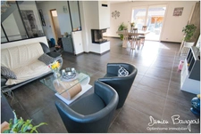 Maison de 153 m² (293 m² utiles)  sur 1150 m² de terrain avec piscine et pool house