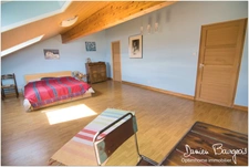 Magnifique maison de village rénovée T5 de 149 m² avec extérieur et vue sur les Alpes