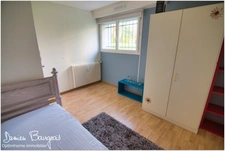 APPARTEMENT DE 79 m² EN REZ-DE-CHAUSSÉE AVEC PLACE DE PARKING INTÉRIEURE