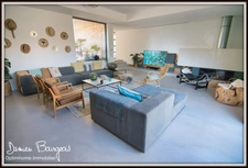 Propriété d’exception d'architecte avec piscine de 365 m² avec 2 studios indépendants
