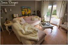 Appartement T3 sans vis à vis avec places de parking intérieure et extérieure, cave et piscine