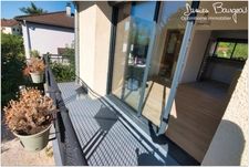 Appartement T4 avec balcon, véranda et 2 places de parking – Centre de Ségny