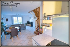 Maison mitoyenne traversante de 137m2 habitable 169 m2 au sol