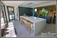 Propriété d’exception d'architecte avec piscine de 365 m² avec 2 studios indépendants