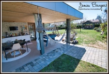 Propriété d’exception d'architecte avec piscine de 365 m² avec 2 studios indépendants