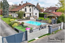 Maison de 153 m² (293 m² utiles)  sur 1150 m² de terrain avec piscine et pool house
