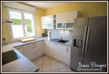 Maison mitoyenne traversante de 137m2 habitable 169 m2 au sol
