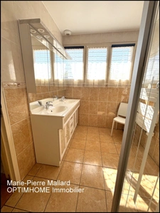 Maison de famille avec 6 pièces à THAURON (23)