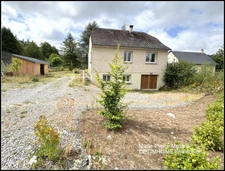 Jolie maison avec beau jardin  à TARNAC (19)