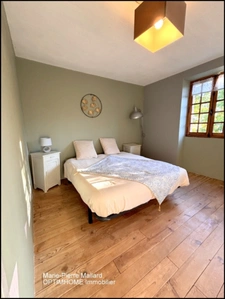 Maison familiale typique creusoise de 9 pièces à BLESSAC (23)