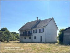 Maison de famille avec 6 pièces à THAURON (23)