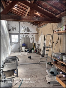 Maison de ville habitable de suite de 10 pièces BOURGANEUF (23)