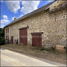 Ensemble immobilier à rénover à SAINT DIZIER LEYRENNE (23)