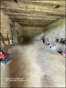 Ensemble immobilier à rénover à SAINT DIZIER LEYRENNE (23)