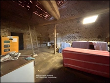 Maison familiale typique creusoise de 9 pièces à BLESSAC (23)