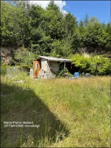 Maison à finir de rénover à ROYERE DE VASSIVIERE (23)